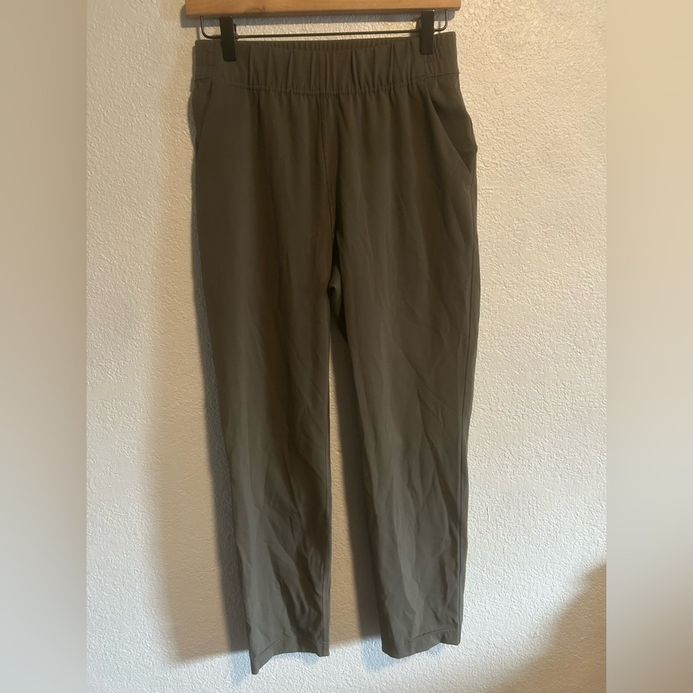 The group babaton olive green pants